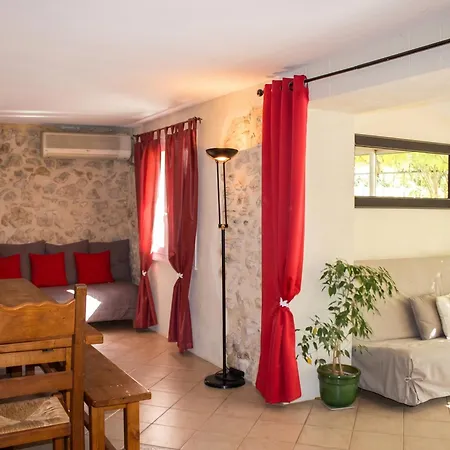 Maison De 3 Avec Piscine Partagee Jardin Clos Et Wifi A Victor La Coste Hébergement de vacances Saint-Victor-la-Coste