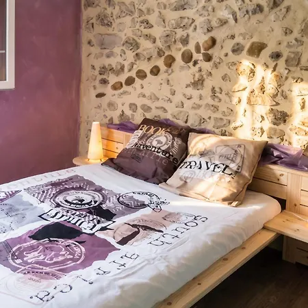 Hébergement de vacances Maison De 3 Avec Piscine Partagee Jardin Clos Et Wifi A Victor La Coste Saint-Victor-la-Coste