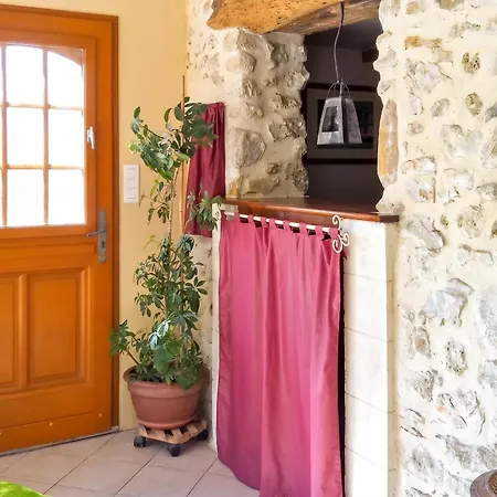 Hébergement de vacances Maison De 3 Avec Piscine Partagee Jardin Clos Et Wifi A Victor La Coste *